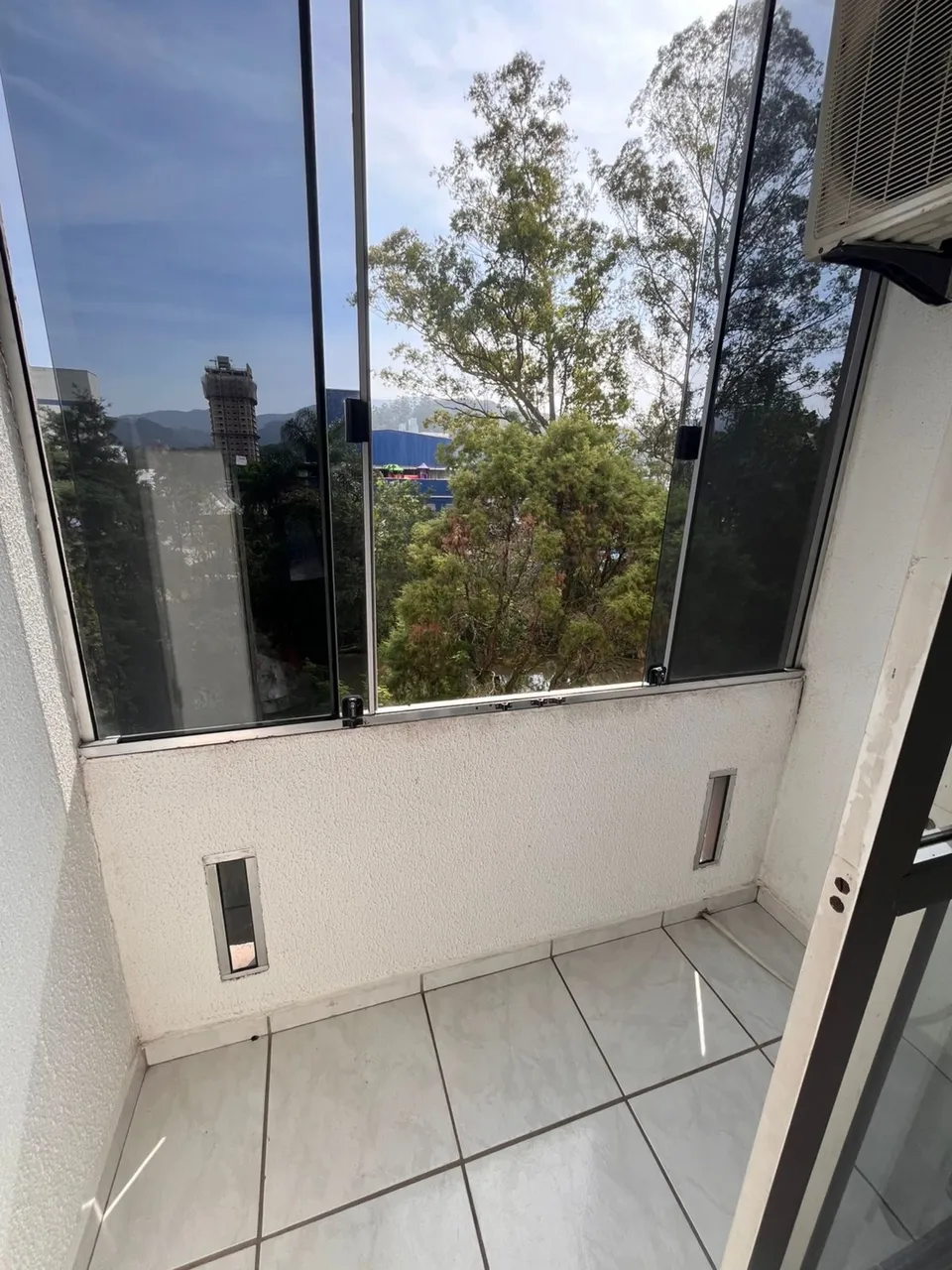 Furnished 2-bedroom apartment with 2 bathrooms — photo 7