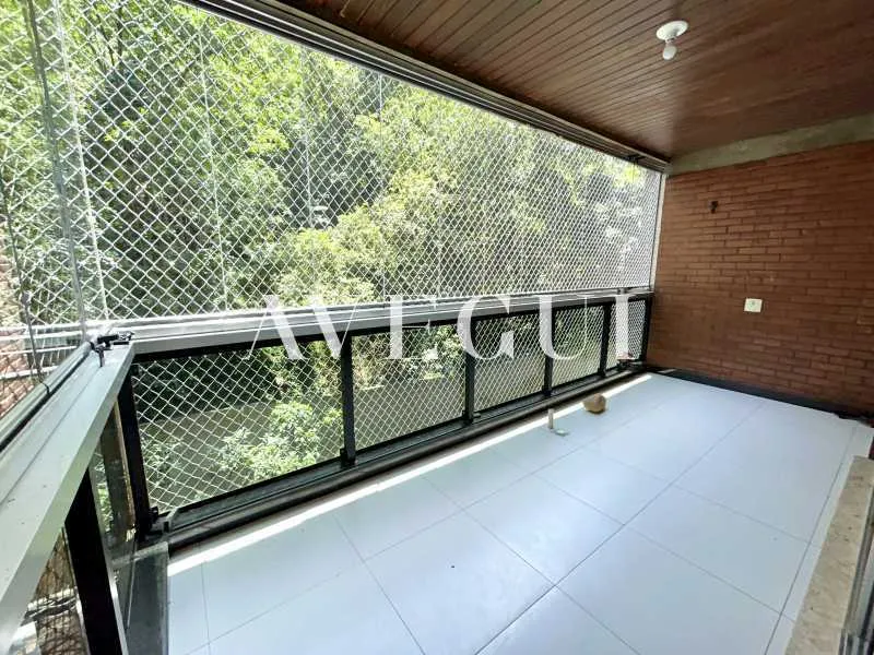 Residential apartment with 4 bedrooms and 4 bathrooms — photo 22