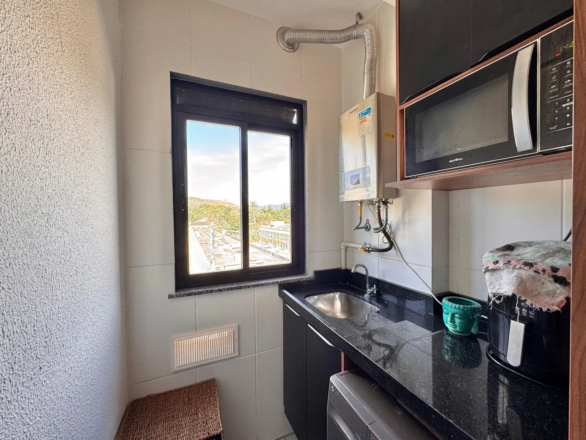 Furnished apartment with 2 bedrooms and mountain view — photo 22