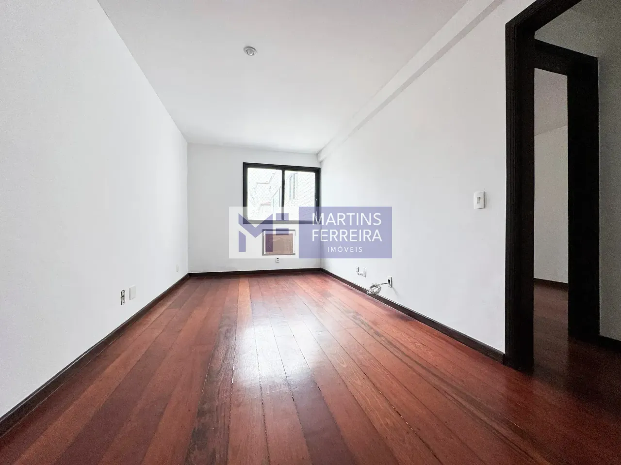 Rental penthouse with 3 suites and a closed-off kitchen — photo 17