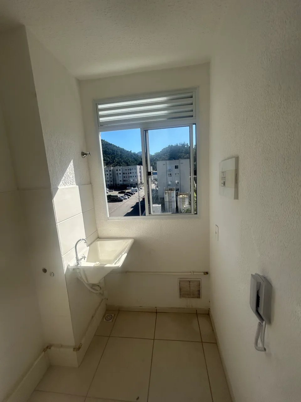 House with 2 bedrooms, 1 parking space and gas stove — photo 5