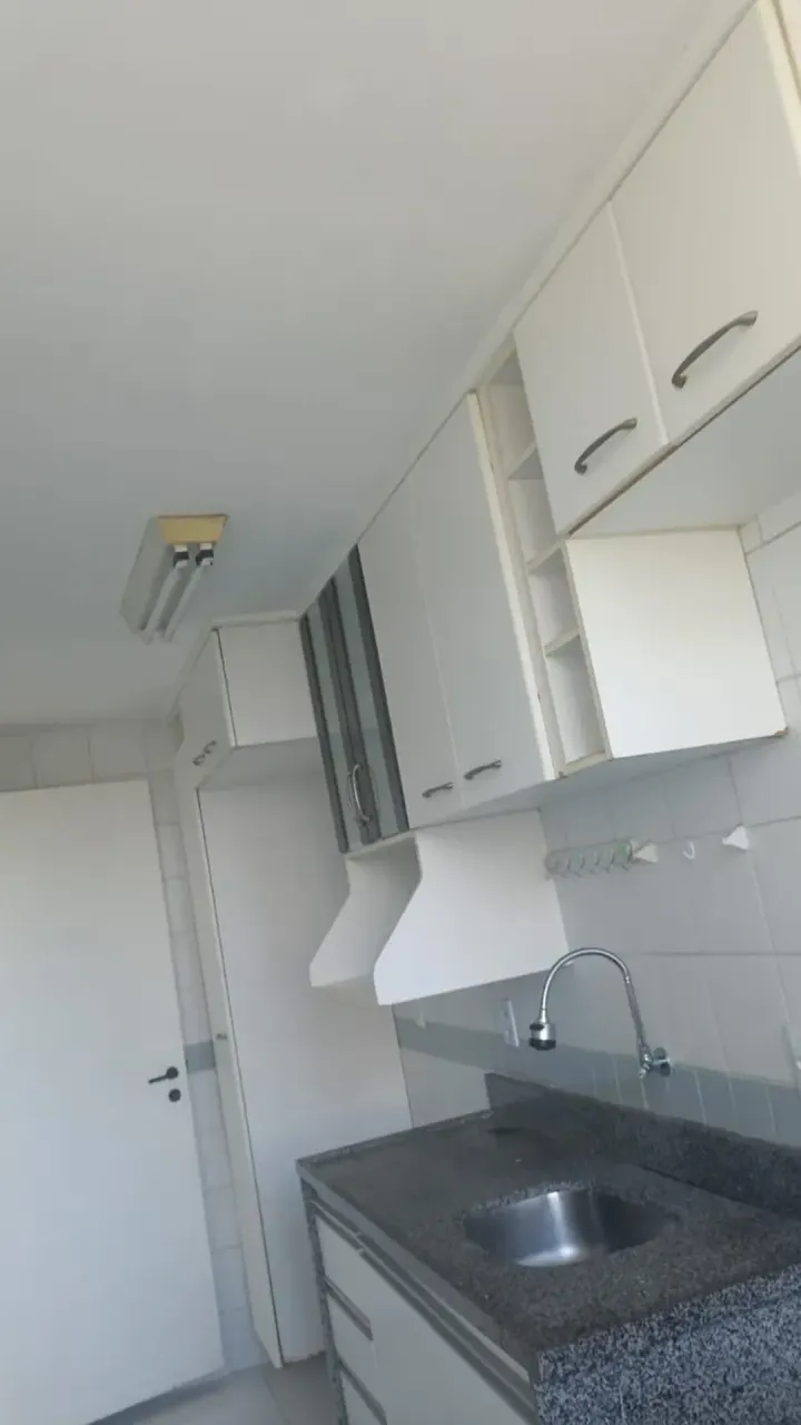 Apartamento semimobiliado com 3 quartos e cozinha separada — photo 9