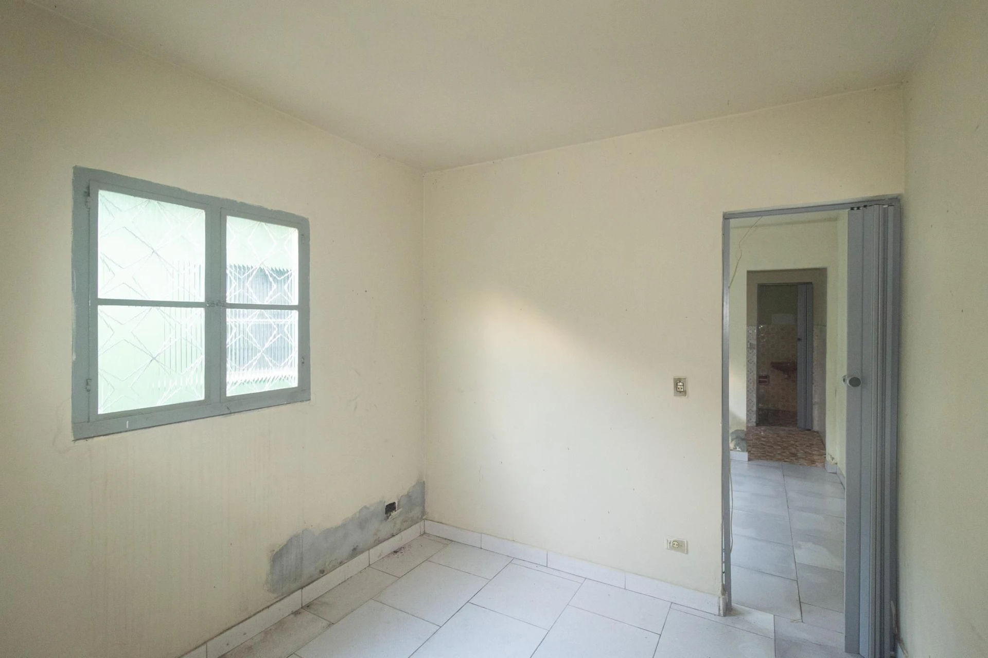 Unfurnished house with 2 bedrooms and 1 parking spot — photo 8
