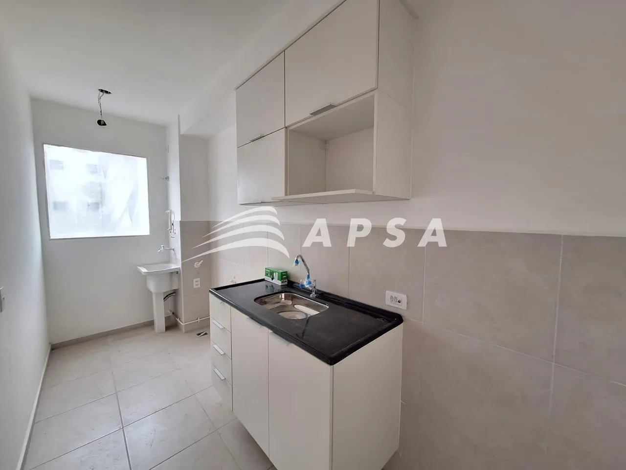 Apartamento sem mobília com 2 quartos e varanda — photo 10