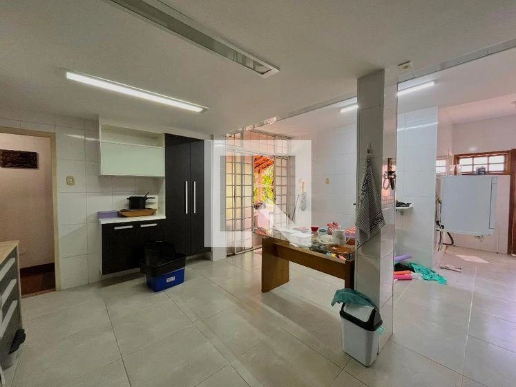 Furnished house, 350 m², with a glass-enclosed balcony — photo 2