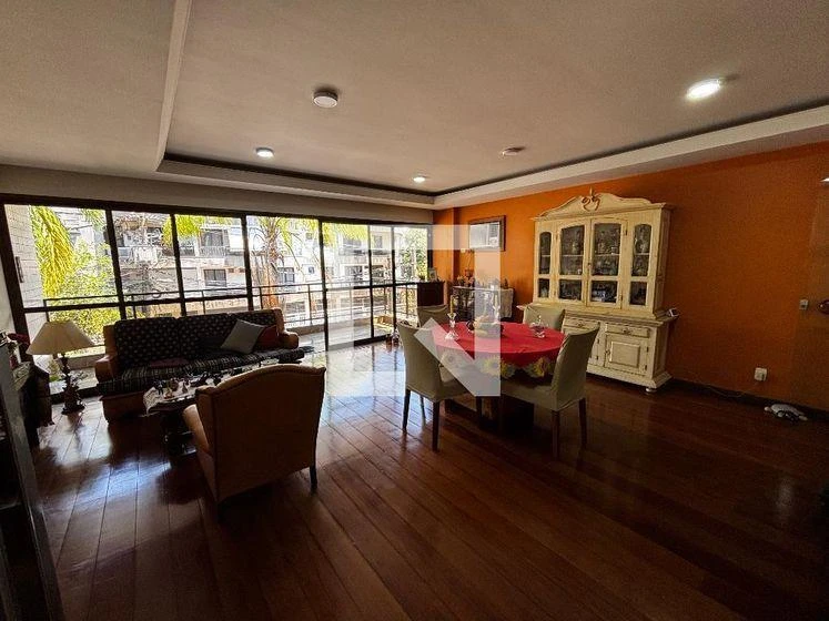 Home office in a 3-bedroom apartment, 153 m² — photo 3