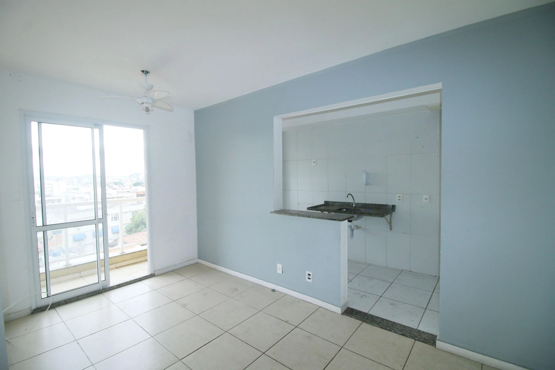 Rental apartment with 2 bedrooms and a balcony — photo 10