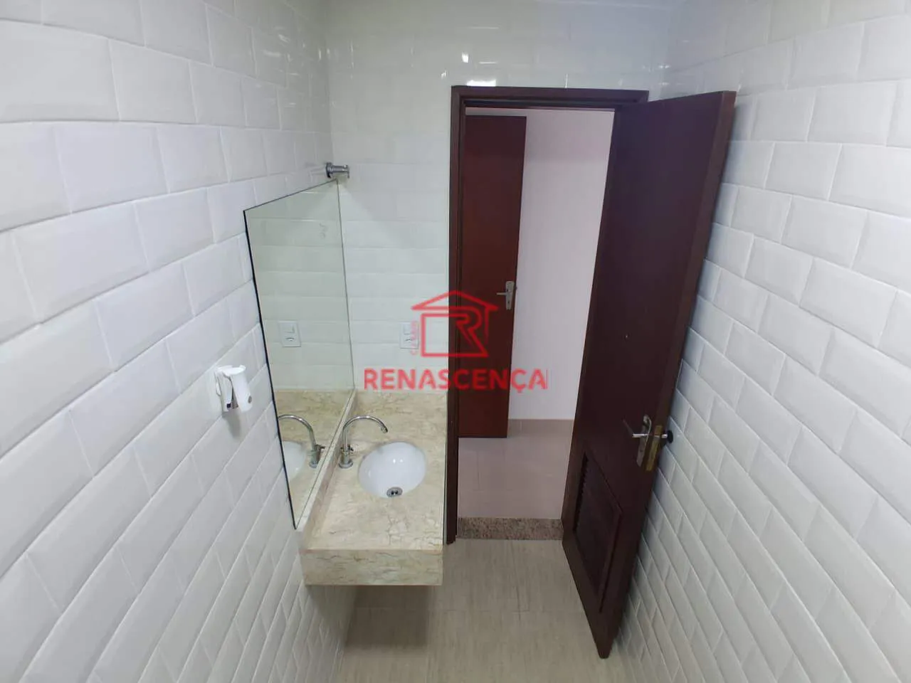 Apartamento com 3 quartos e cozinha integrada moderna — photo 22