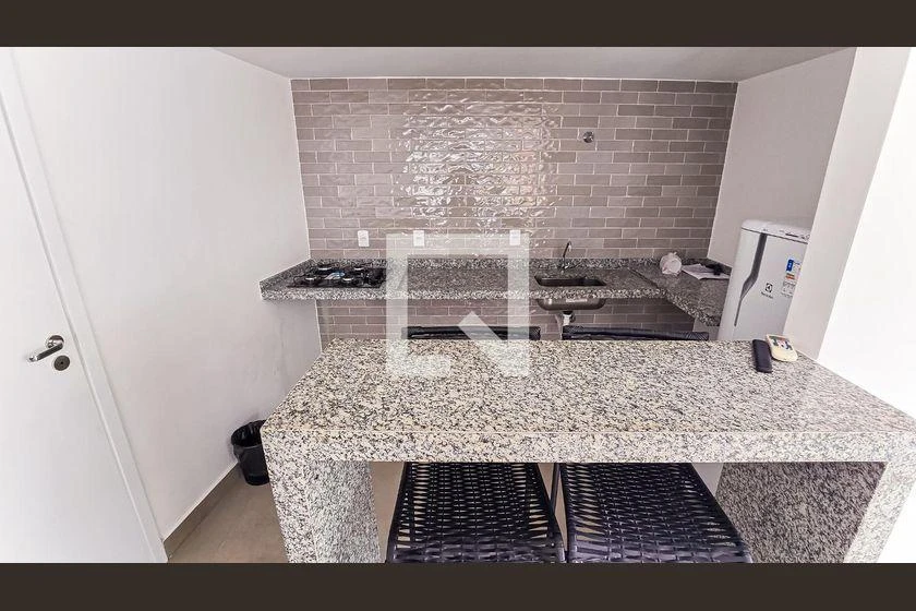 2-bedroom apartment with a grill on the balcony — photo 5