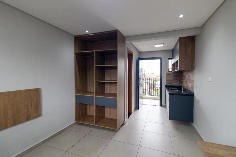 3-bedroom apartment in a building with a pool