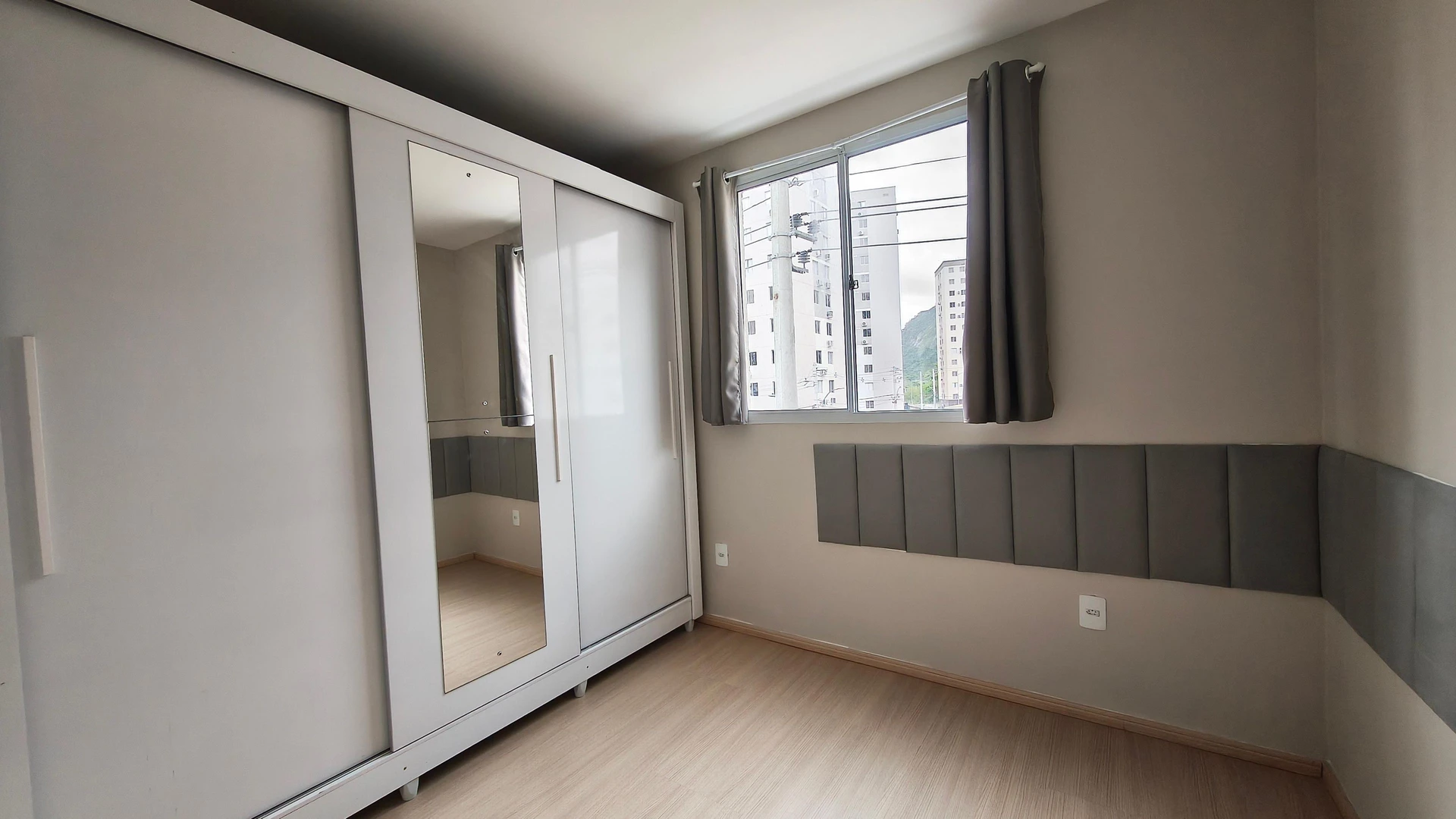 3-bedroom apartment with a washing machine — photo 32