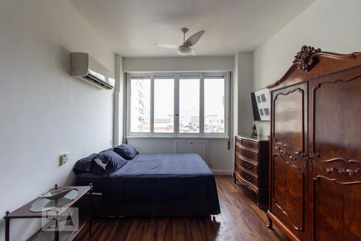 Estúdio mobiliado com 1 quarto e 1 banheiro sem vaga
