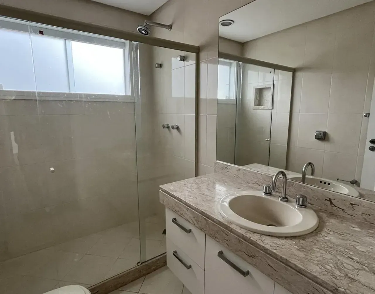 House with 5 bedrooms and 5 bathrooms, 830 m² — photo 31