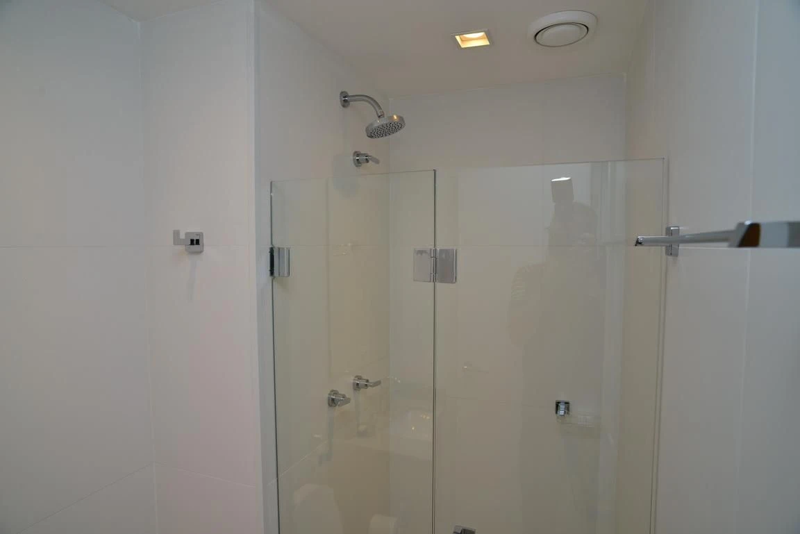 3-bedroom apartment in a building with a sauna — photo 26