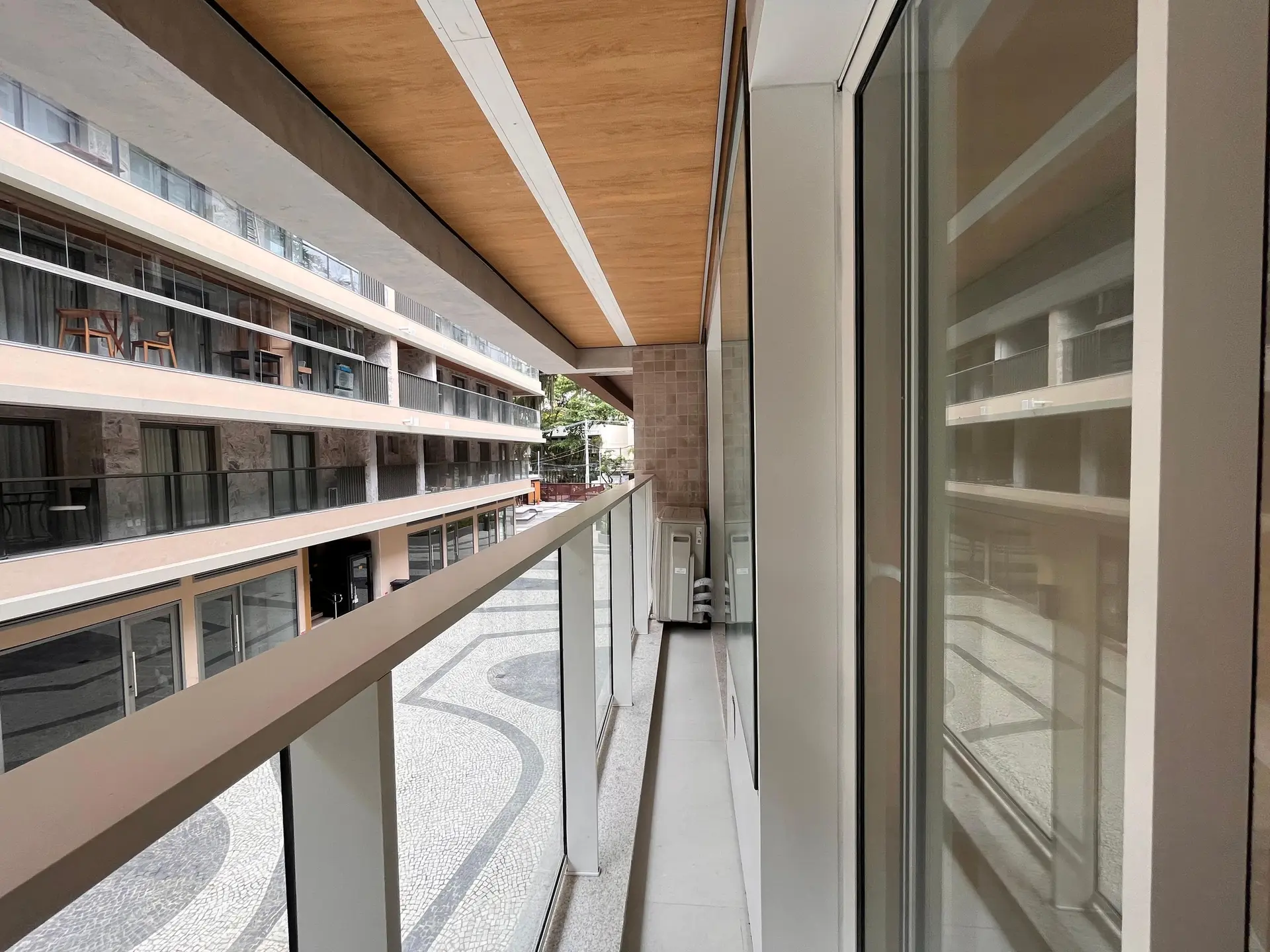 2-bedroom apartment in a building with a sauna — photo 14