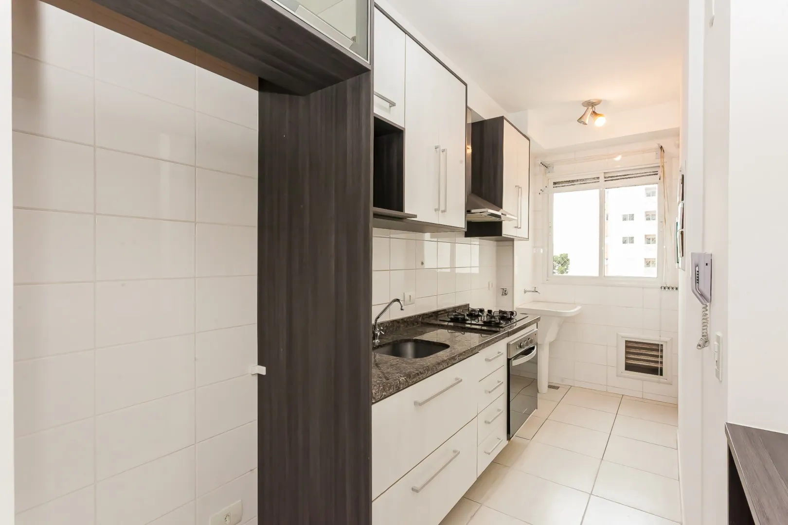 Apartment, 60 m², with wood or laminate floors — photo 14