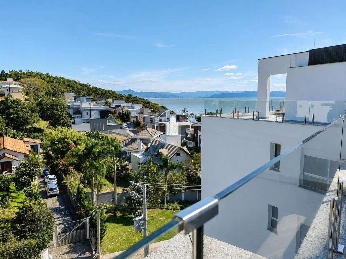 Duplex apartment with 1 en-suite and terrace — photo 14