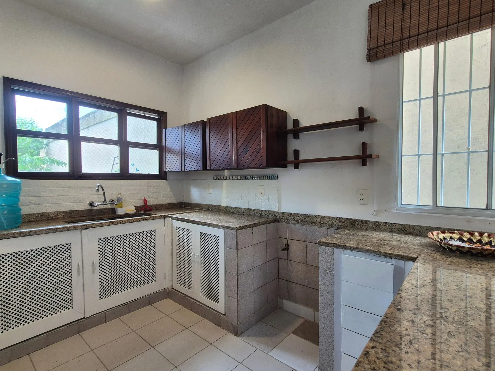 Condominium house to rent with 3 bedrooms and a suite — photo 12