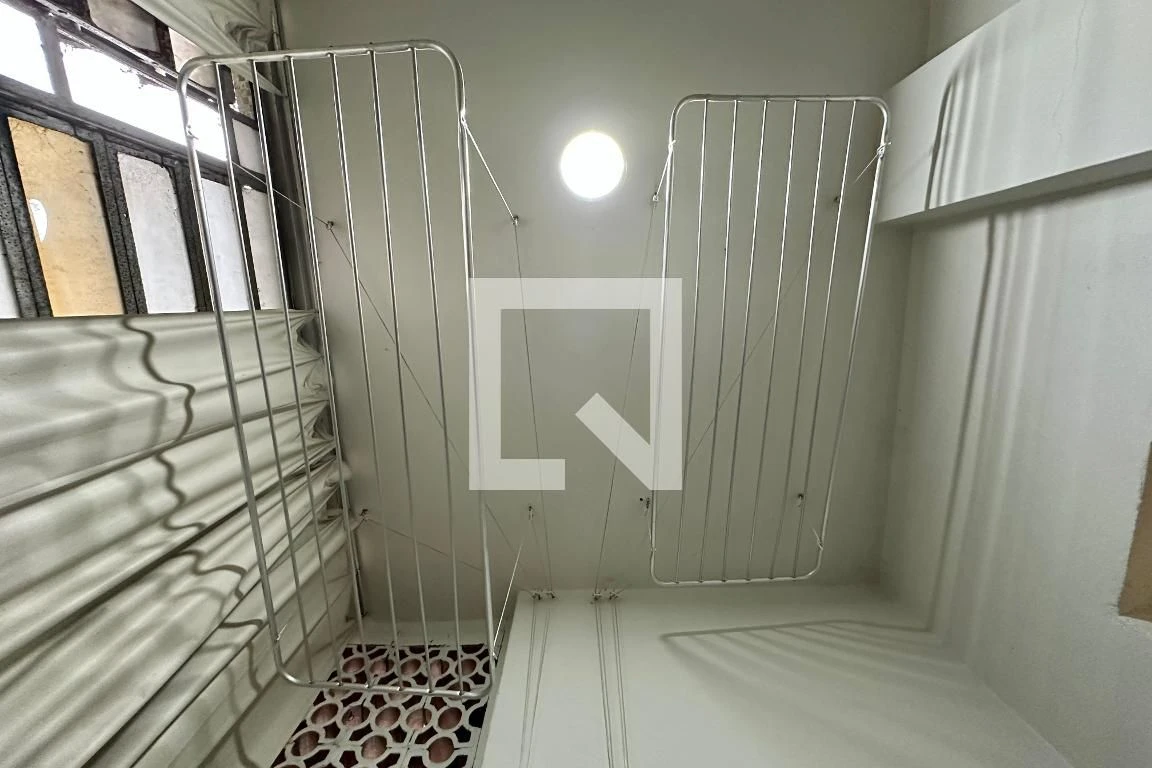 Furnished 1-bedroom apartment with a gas stove — photo 16
