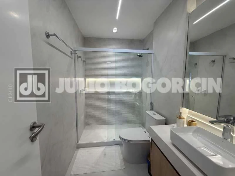 Furnished 2-bedroom apartment with an en-suite — photo 22