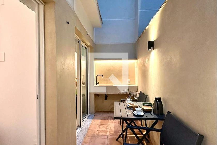 Furnished apartment, 42 m², with a home office — photo 19
