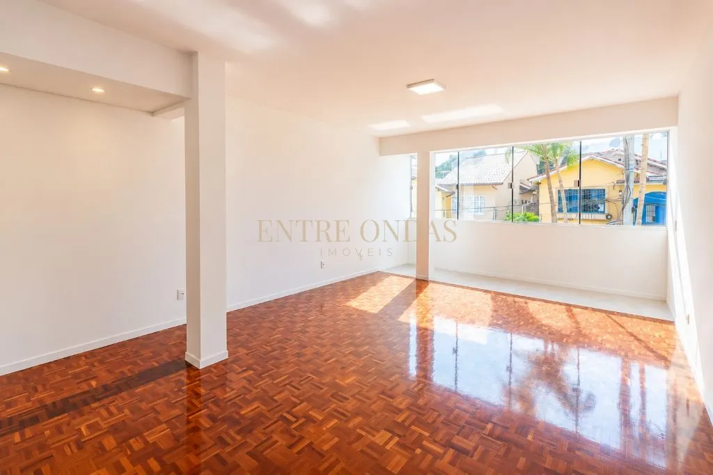 Washing machine in a 3-bedroom apartment, 140 m² — photo 10