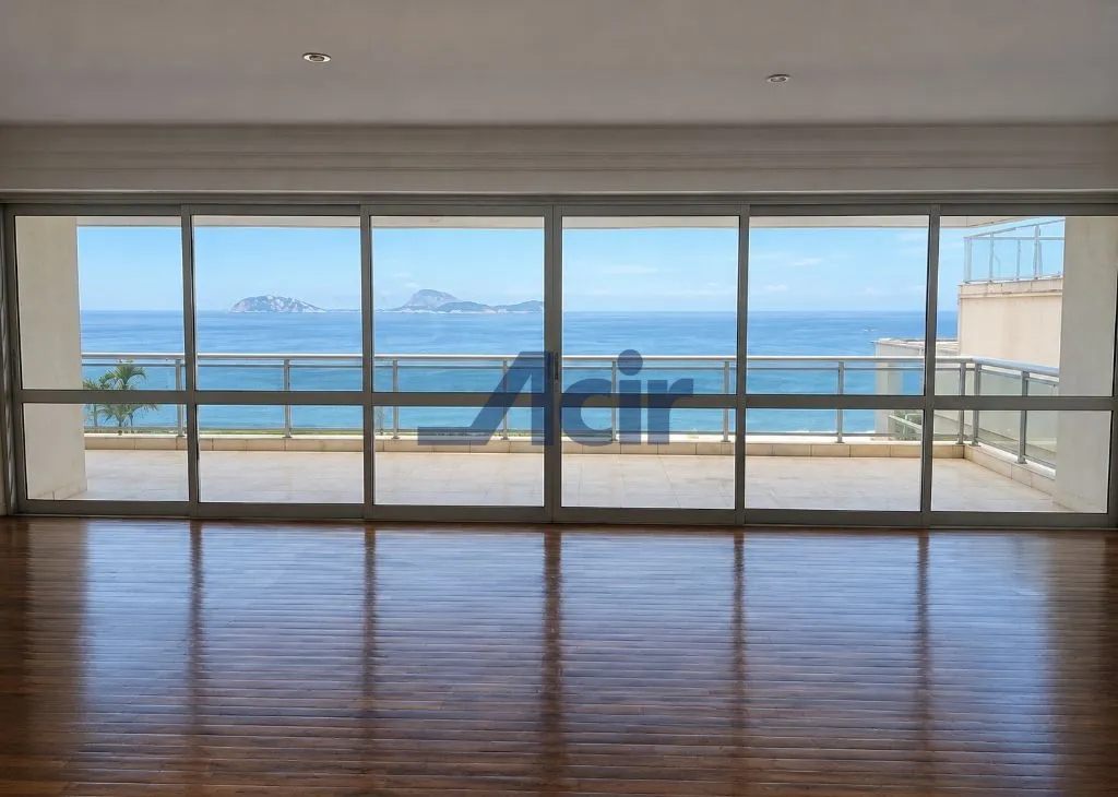 3-bedroom apartment with a water view in Rio de Janeiro — photo 4
