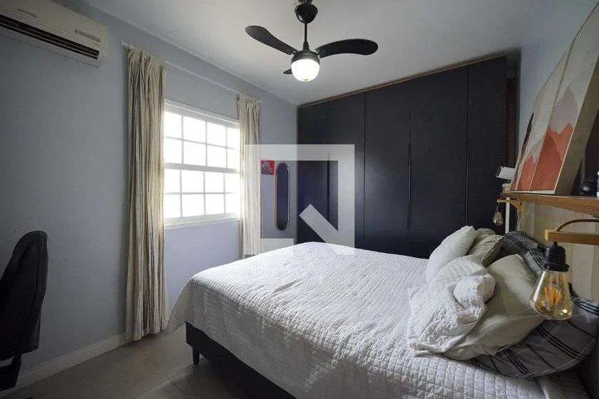 2-bedroom apartment with a home office in Florianópolis