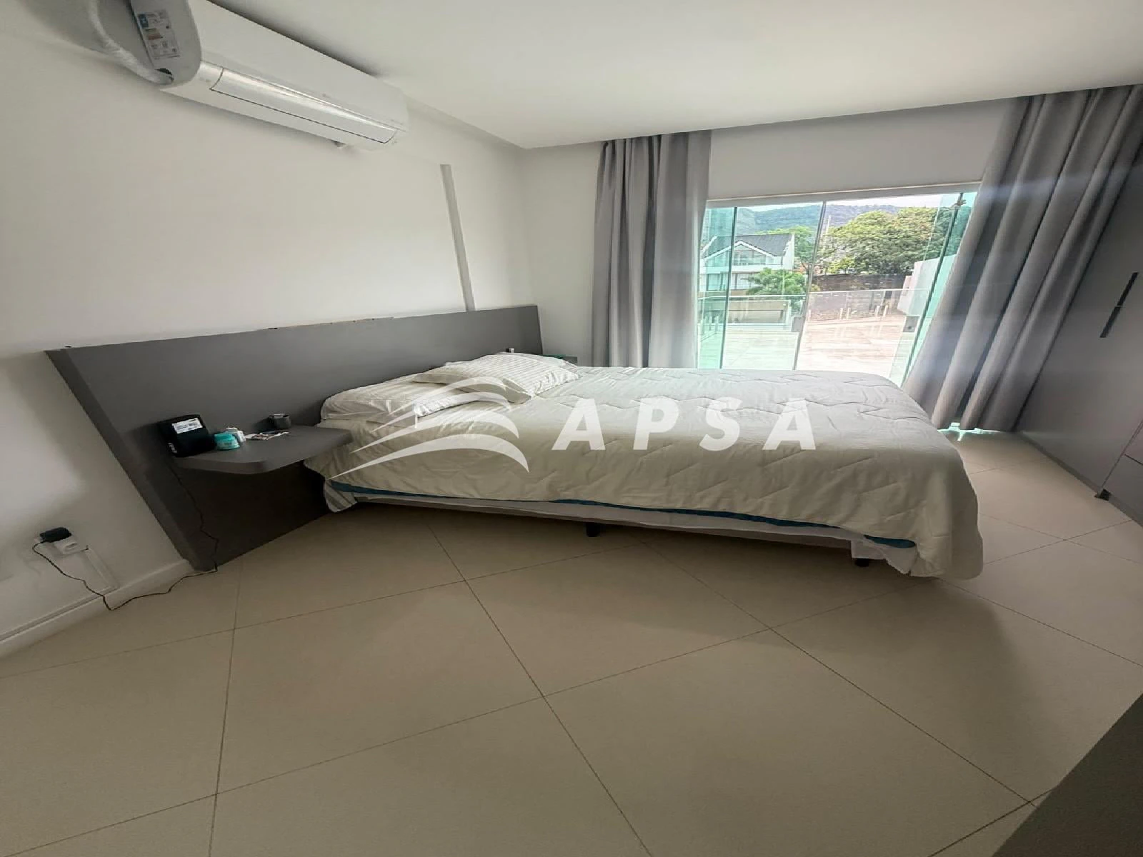 Furnished house, 340 m², with a walk-in closet — photo 14