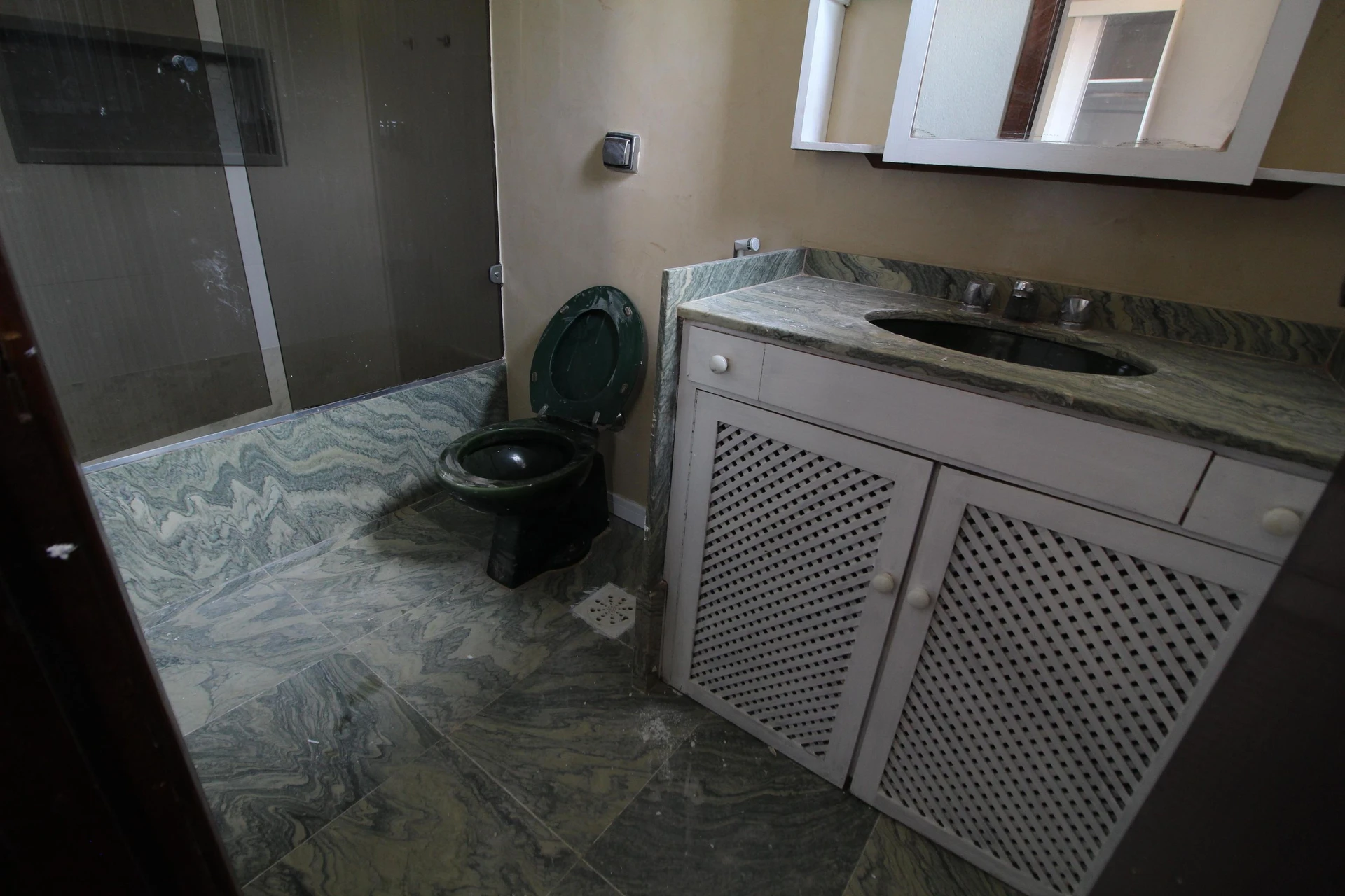 House, 450 m², with a grill on the balcony — photo 26
