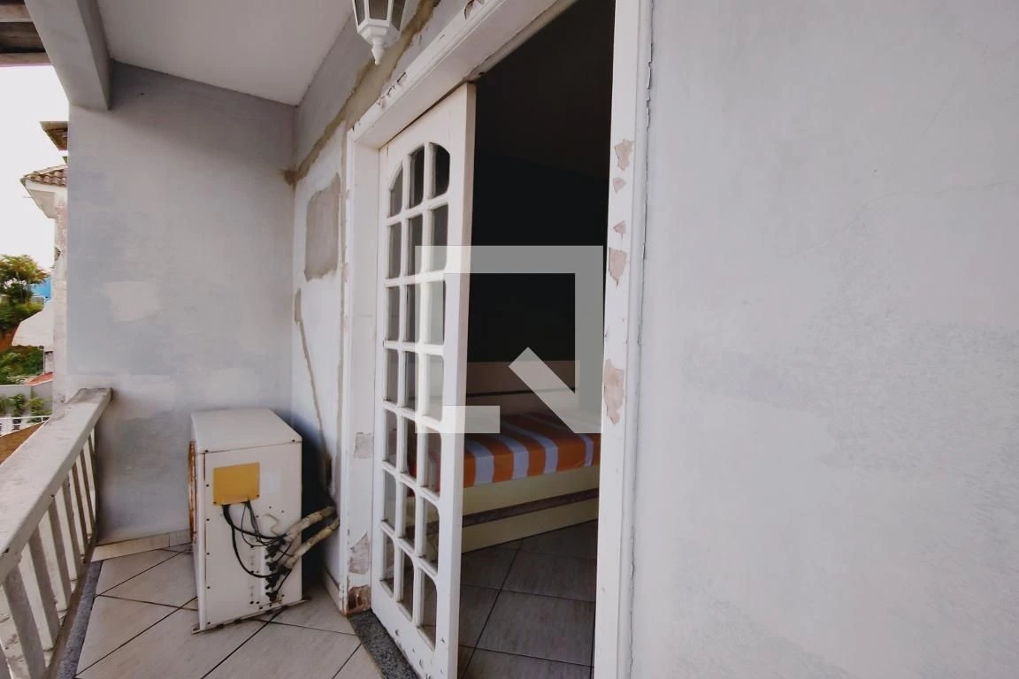 Casa mobiliada com 3 quartos, varanda e 3 banheiros — photo 87