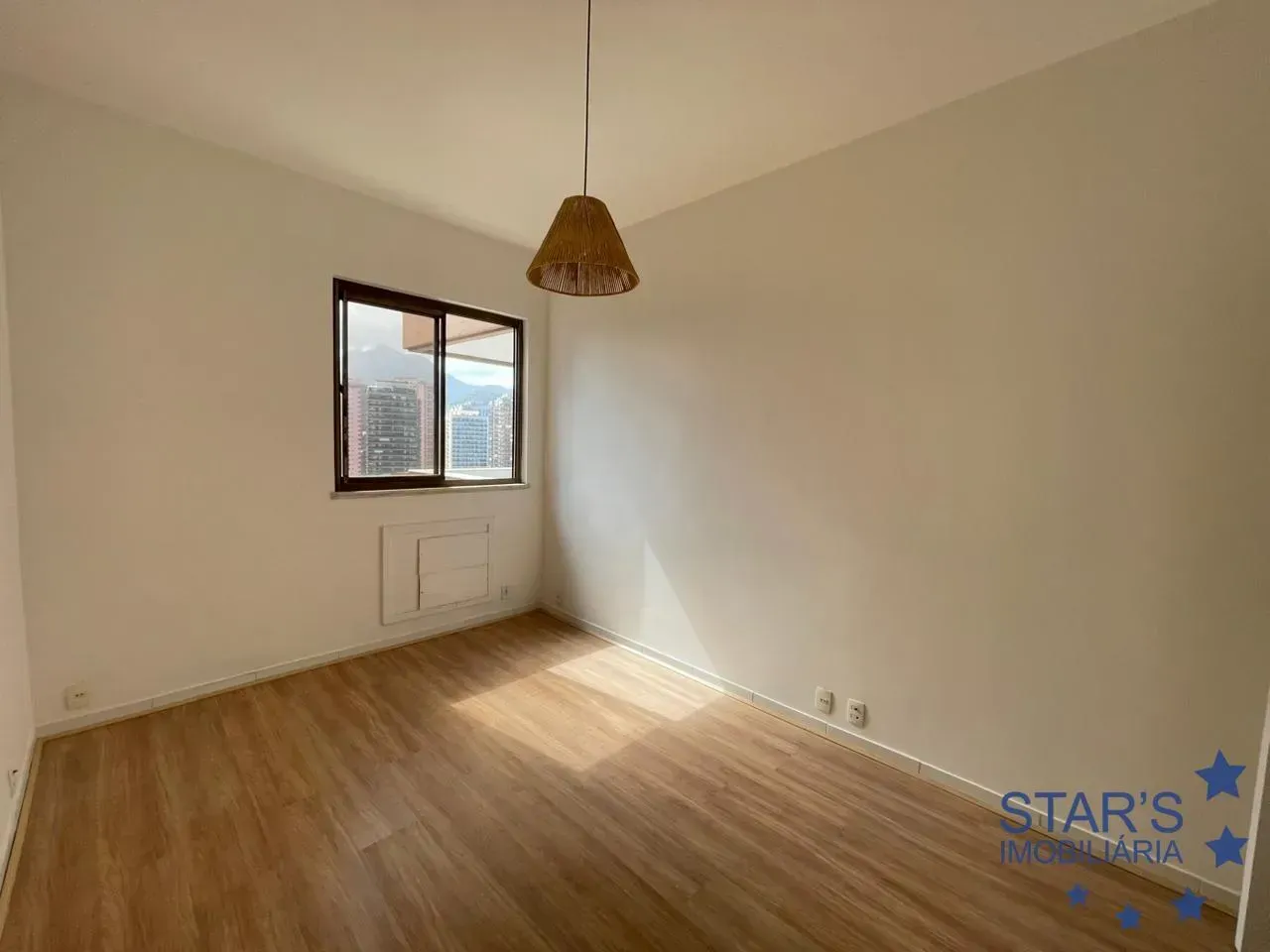 1-bedroom apartment with balcony and city-view outlook — photo 13