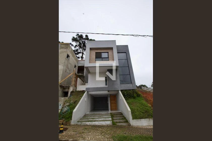 3-bedroom house with floor-to-ceiling windows — photo 8