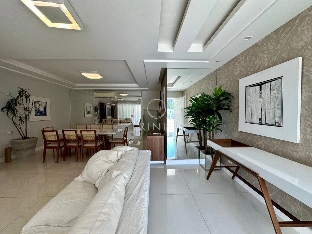 Furnished duplex house with 5 en-suite bedrooms