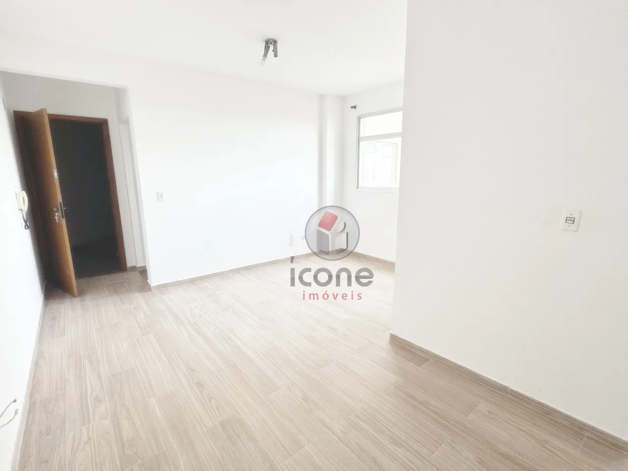 3-bedroom apartment with shared BBQ area — photo 4