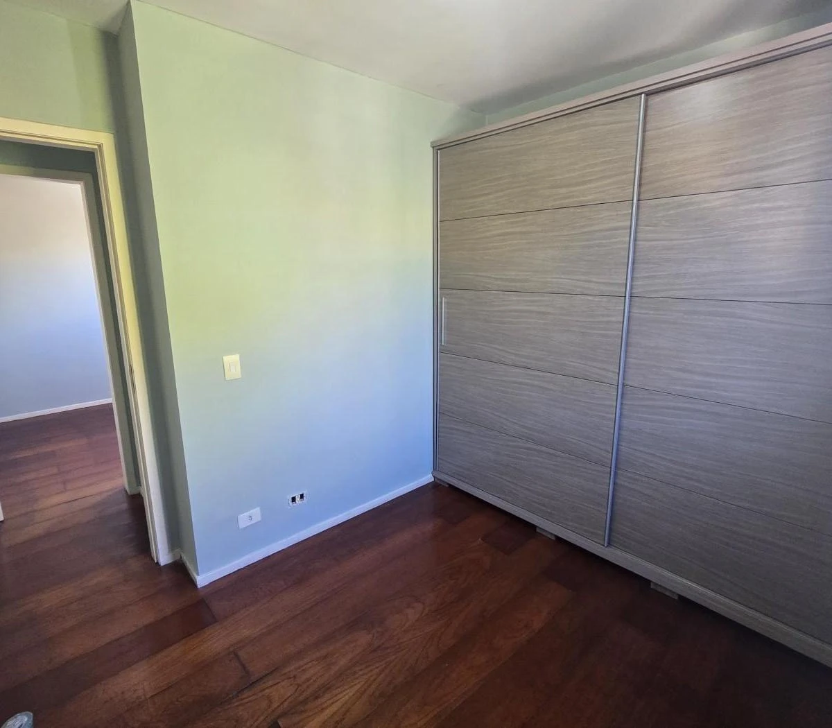 Дерев'яна підлога або ламінат та 3 спальні: квартира 67 м² — photo 13