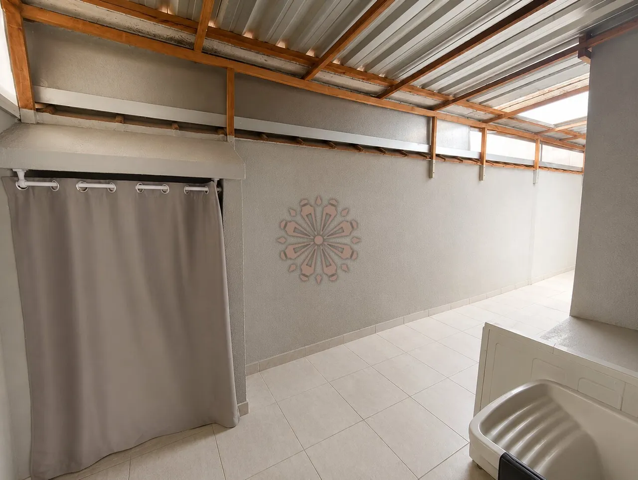 3-bedroom house with a suite and 106 m² — photo 19