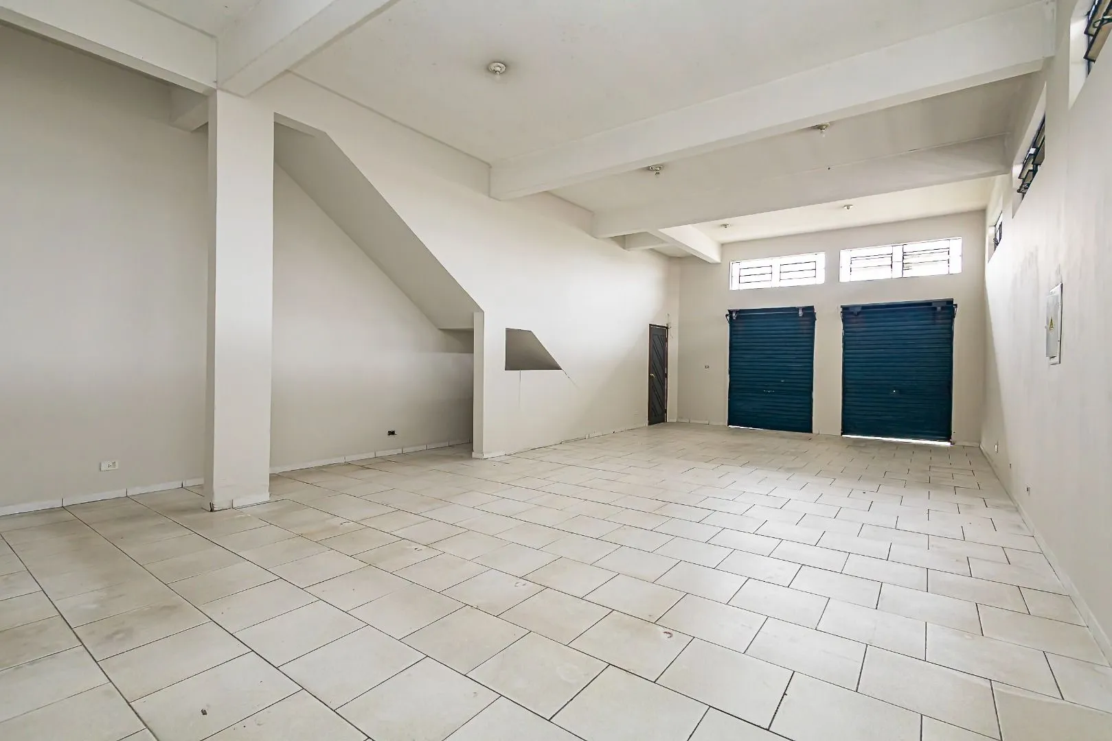 Casa com 2 dormitórios e 300 m² — photo 49