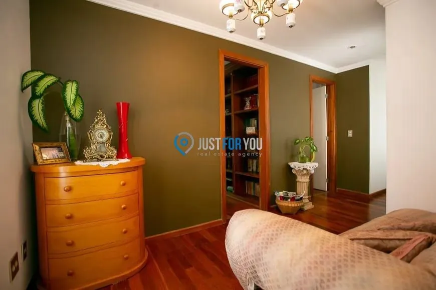 4-bedroom apartment with floor-to-ceiling windows — photo 16