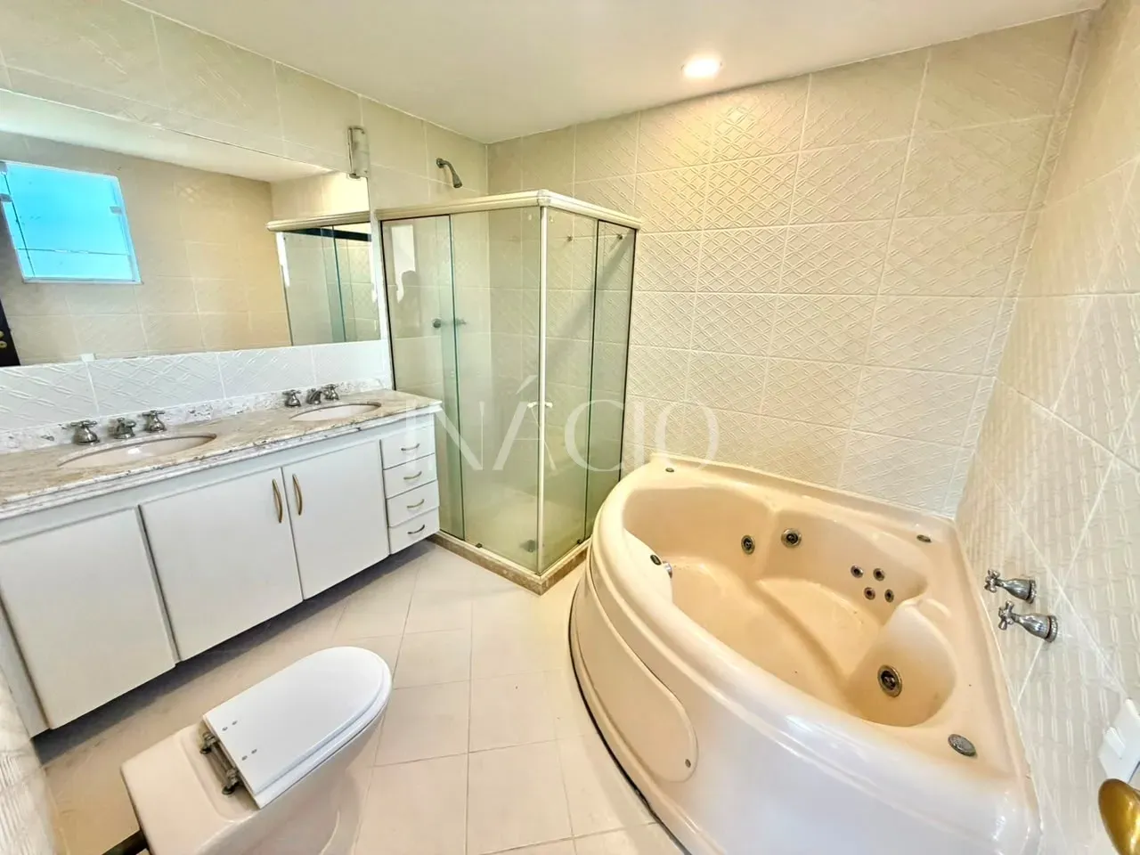 Casa duplex no térreo com 6 quartos e 3 suítes — photo 13