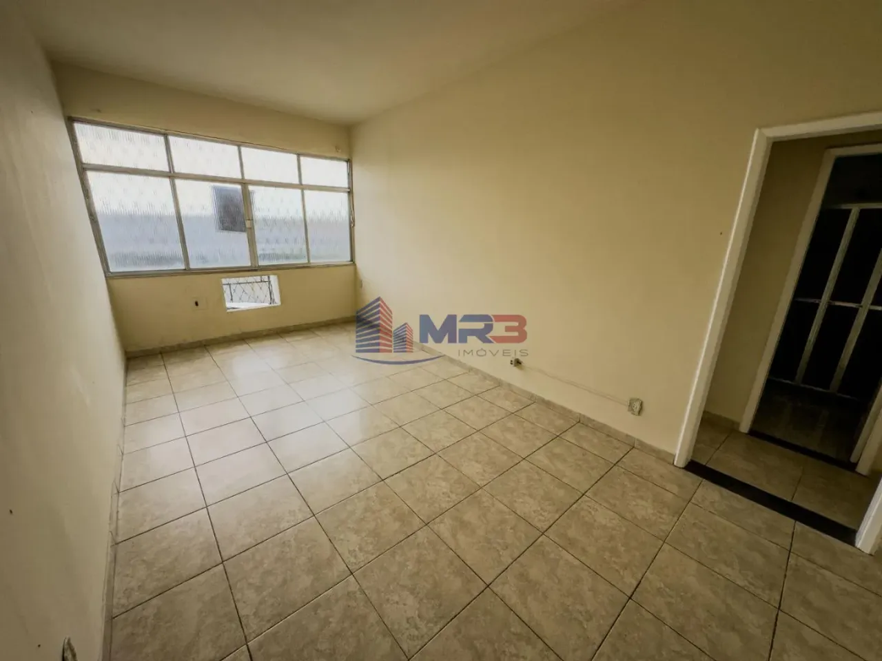 Apartamento para locação com 2 quartos e cozinha fechada — photo 2