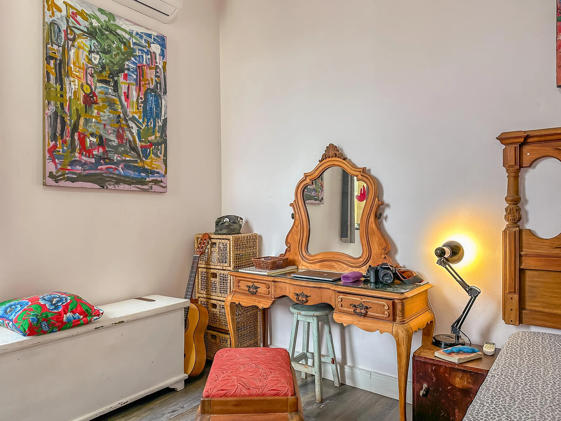 Furnished studio, 33 m², with a home office — photo 18