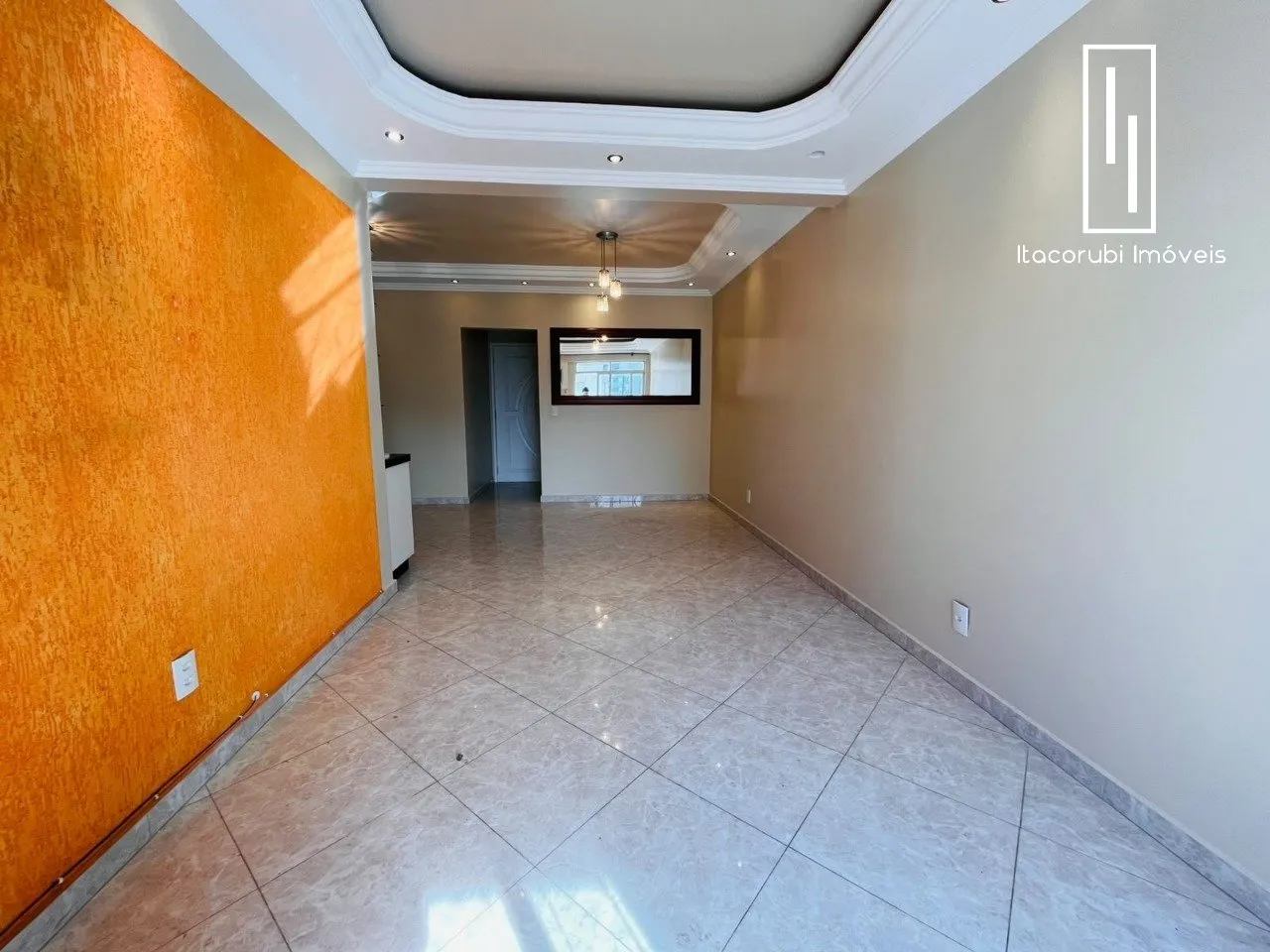 Departamento con balcón cerrado con vidrio en Florianópolis — photo 8