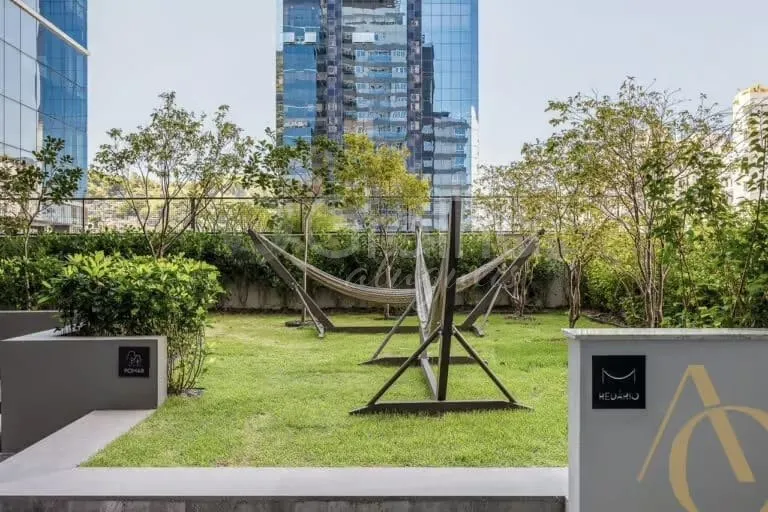 Furnished 57 m² studio with 1 bedroom and 1 bathroom — photo 19