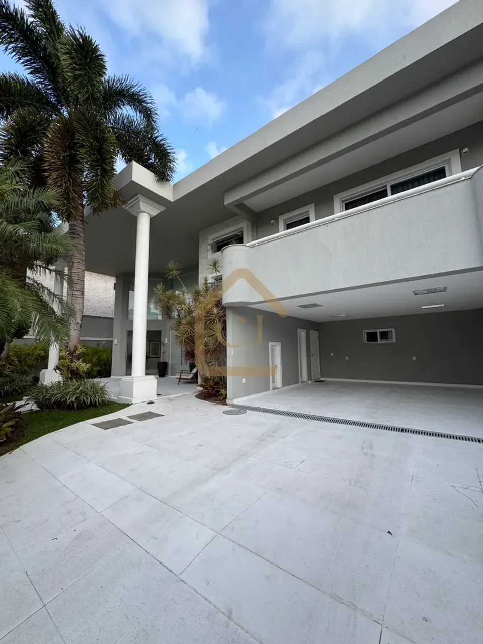 Furnished triplex house with 5 bedrooms and 5 bathrooms — photo 3