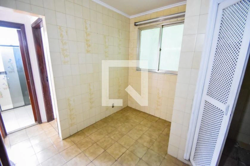 Apartment, 69 m², with wood or laminate floors — photo 3