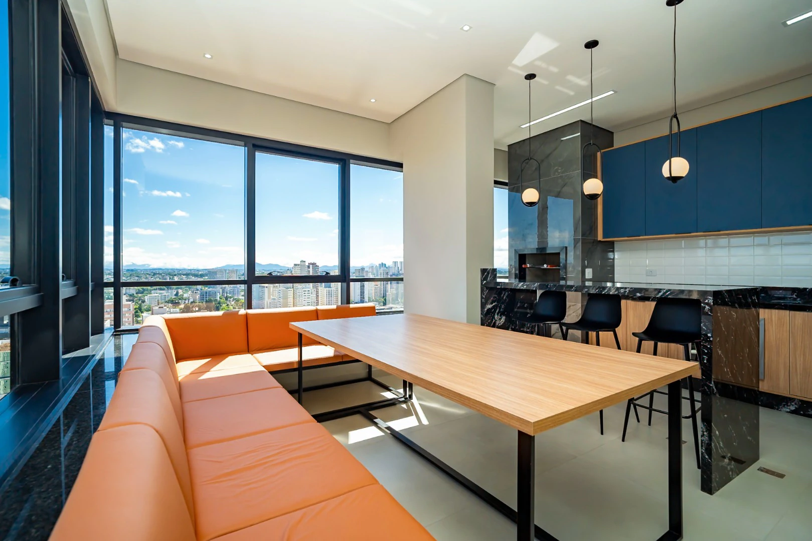 Furnished studio in a building with a coworking space — photo 3