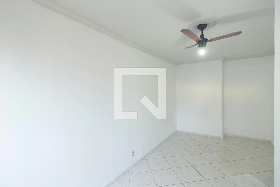Apartamento de 1 dormitorio con cocina a gas cerrada — photo 26