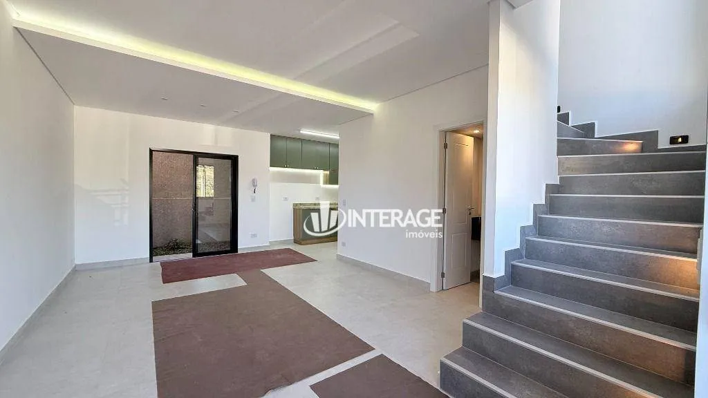 3-suite townhouse with private BBQ and garden — photo 4