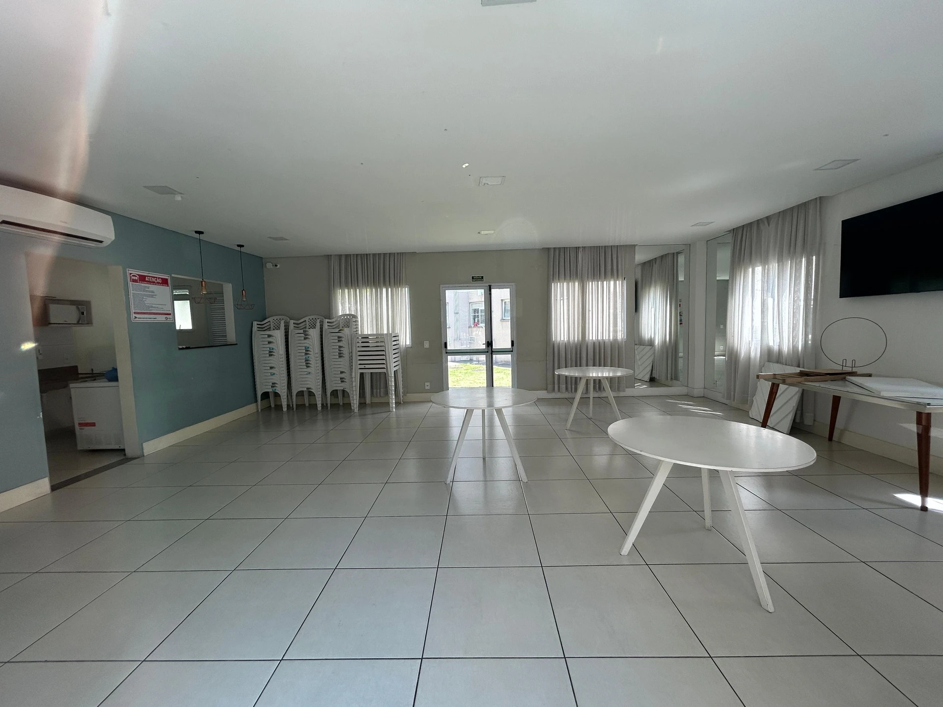 Apartamento de 2 quartos em condomínio com academia — photo 13